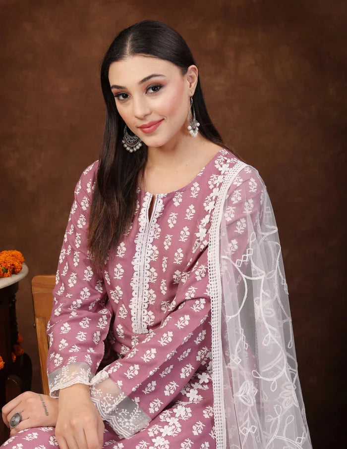 Floral printed suit set with elegant patterns for everyday ethnic wear