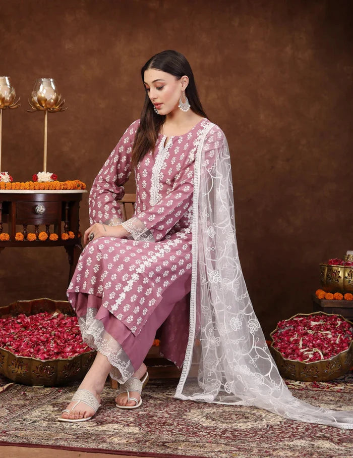 Floral printed suit set with elegant patterns for everyday ethnic wear