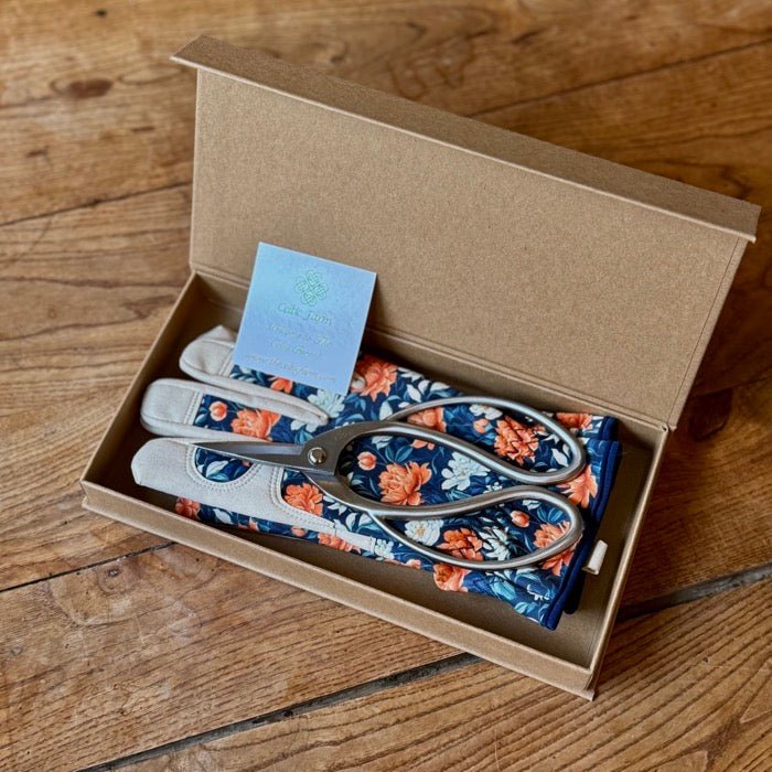 Garden Gift Box - Gloves and Snips - Ed's Plant Shop