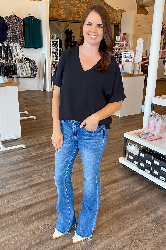 Simple V Neckline Black Top - Lyla's: Clothing & Gifts - Online and Rockwall Texas Boutique