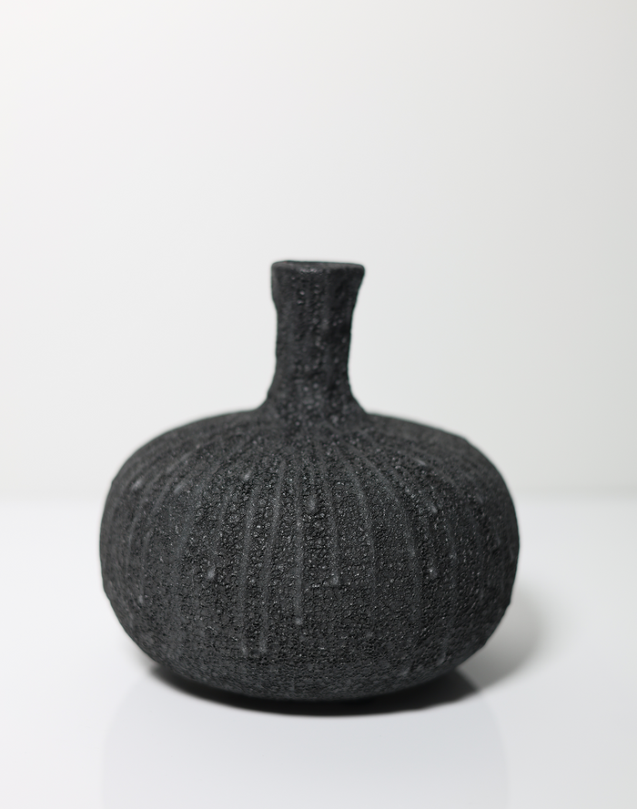 TerraForge Onyx Pebble Vase Black