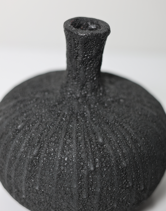 TerraForge Onyx Pebble Vase Black